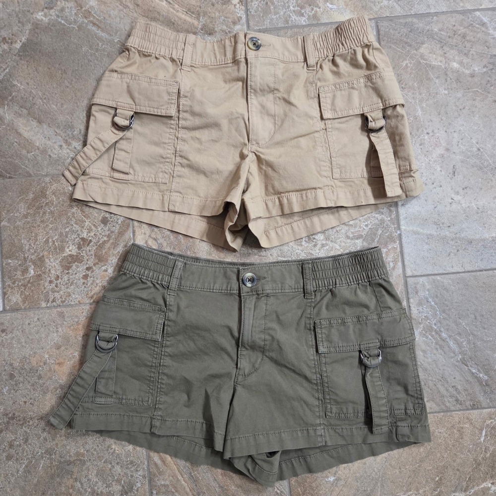 Women's So Cargo Shorts in Tan and Green